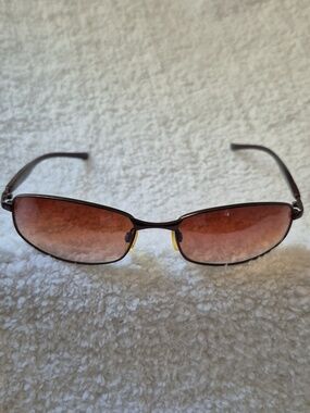 Slim Sunglasses with Brown Gradient Lenses - Sleek Oval Shape